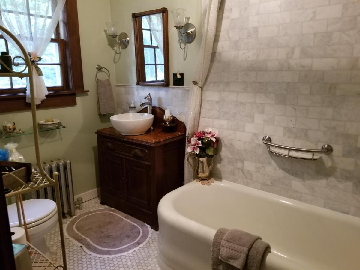 Almost Heaven Bed & Breakfast Waynesville Bagian luar foto