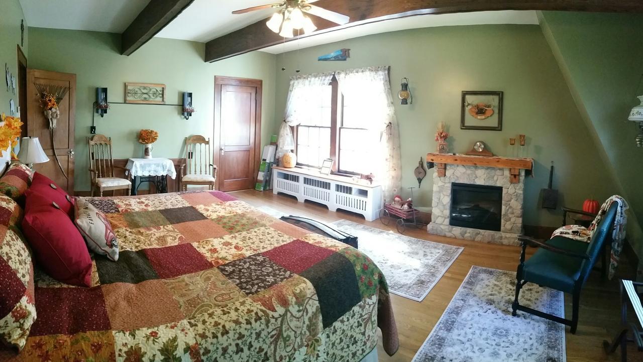 Almost Heaven Bed & Breakfast Waynesville Bagian luar foto