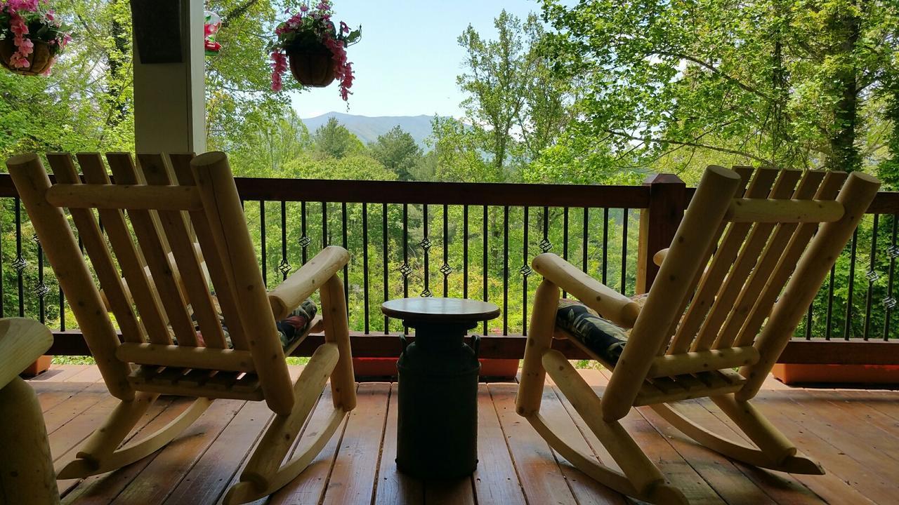 Almost Heaven Bed & Breakfast Waynesville Bagian luar foto