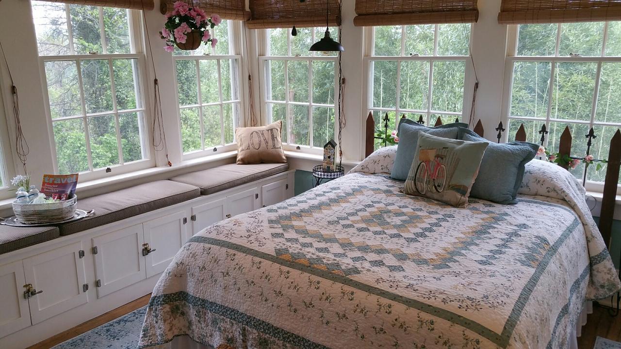 Almost Heaven Bed & Breakfast Waynesville Bagian luar foto